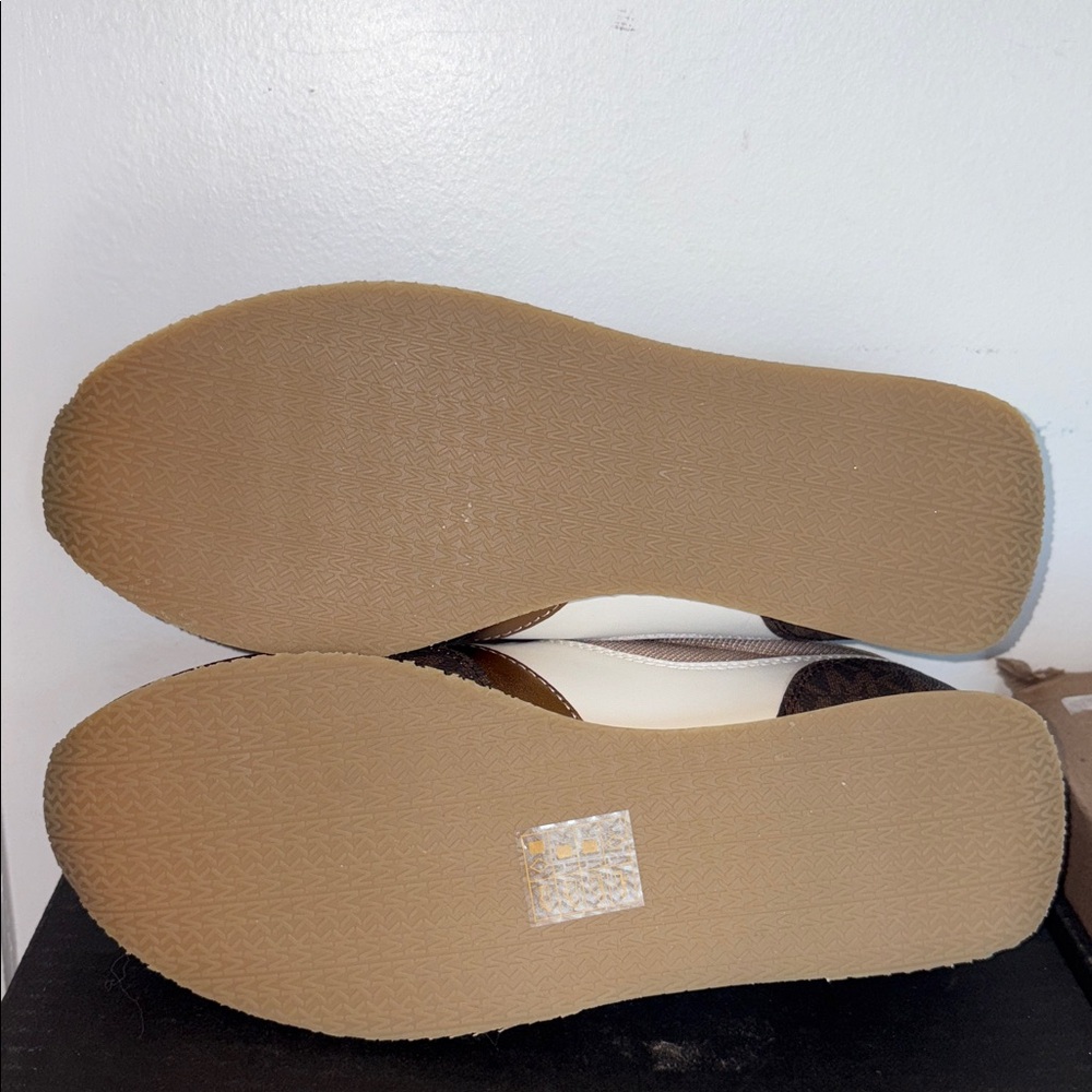 Women’s Michael Kors Brown and Gold Athletic Sneakers size 9 - Picture 4 of 6